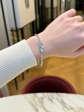 Boucheron new open feather bracelet